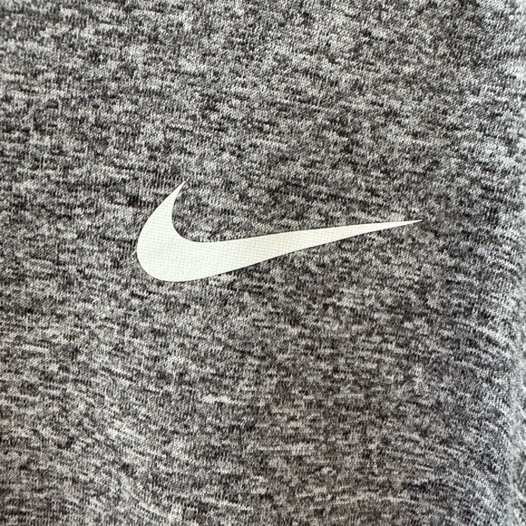 Nike XL Women’s Dri-FIT Legend T-Shirt, Pure Black/ Heather White - Picture 2 of 6